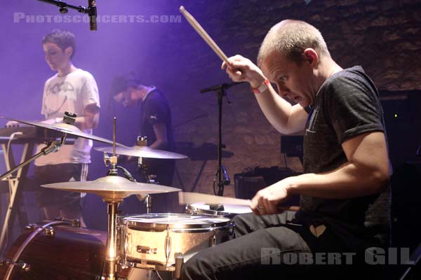 MICACHU AND THE SHAPES - 2015-10-03 - PARIS - Cafe de la Danse - 